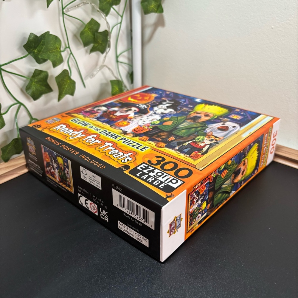 Ready for Treat 300 Piece Glow in the Dark Jigsaw Puzzle - Picture 4 of 7